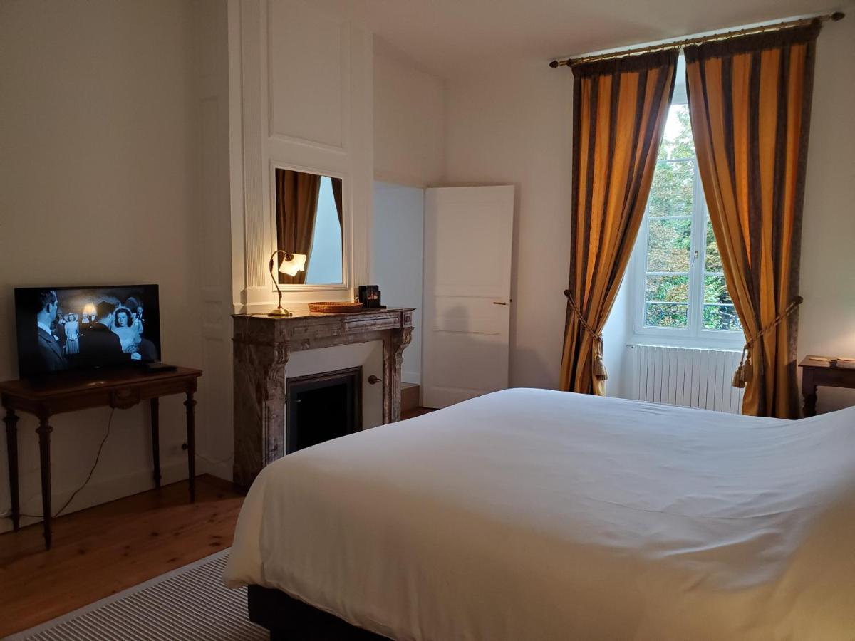 Logis Des Tourelles Bed and Breakfast Cognac Buitenkant foto